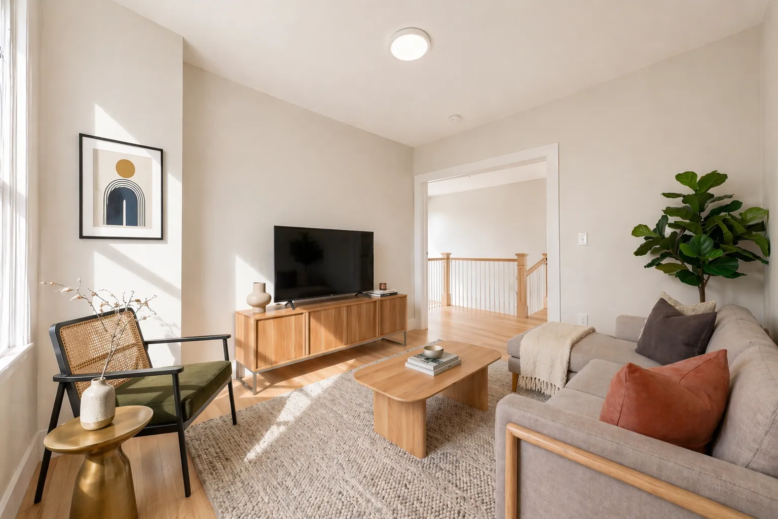 4 bed, 2 bath apartment for rent at 18 Creighton St Unit 3, Jamaica Plain — photo 5 of 14