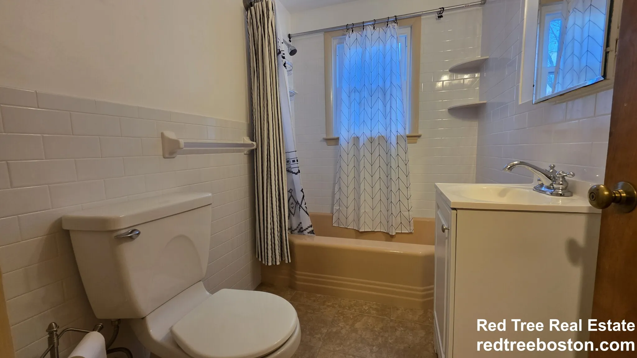 3 bed, 1 bath apartment for rent at 18 Cresthill Rd Unit 1, Oak Square — photo 12 of 22