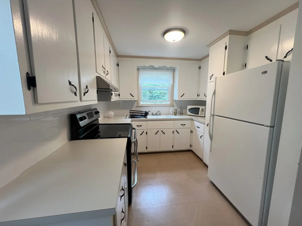 2 bed, 1 bath apartment for rent at 18 Cresthill Rd Unit 18, Brighton — photo 5 of 17