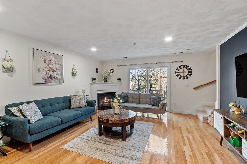 2 bed, 1 bath apartment for rent at 18 Dale St Unit 6H, Andover — photo 5 of 12