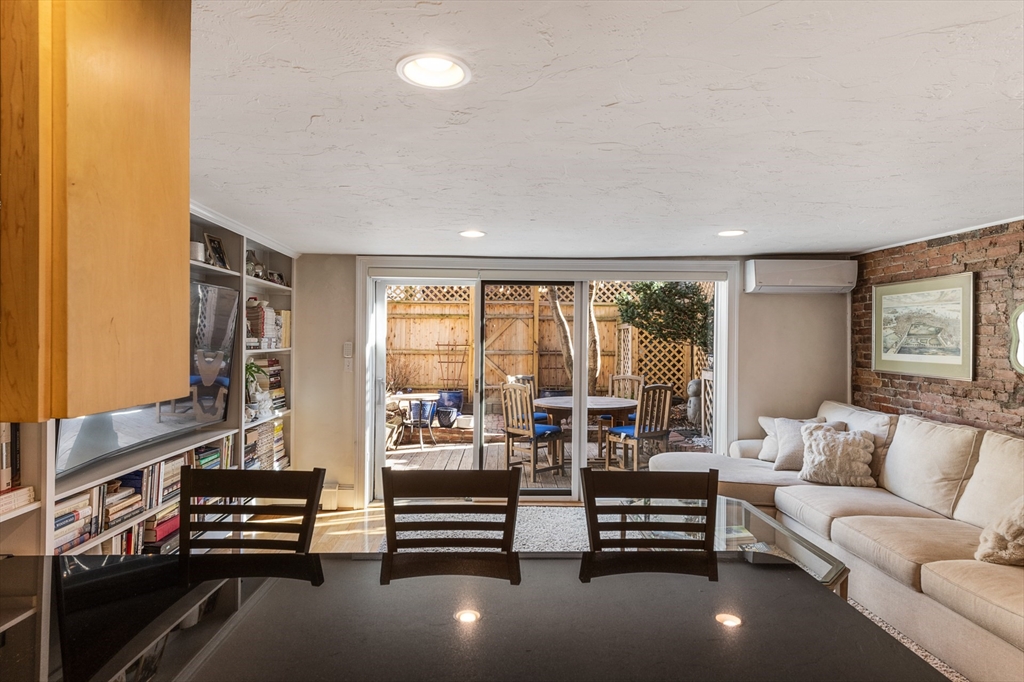 2 bed, 1 bath apartment for rent at 18 Dartmouth Pl Unit 1, South End — photo 5 of 14