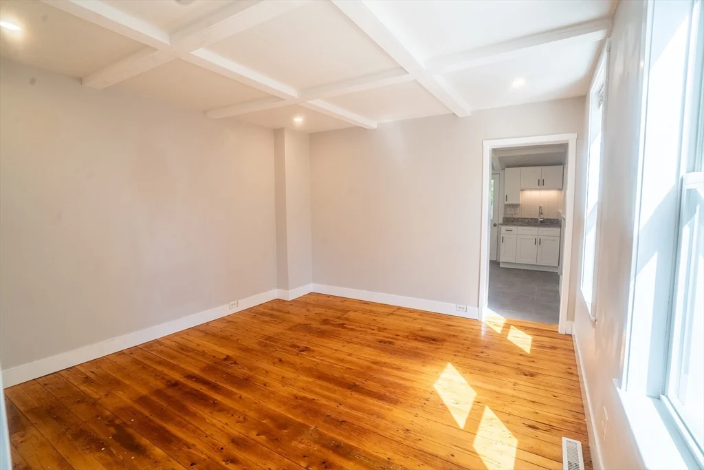 3 bed, 1 bath apartment for rent at 18 Drew Ave Unit 1, Weymouth — photo 4 of 12