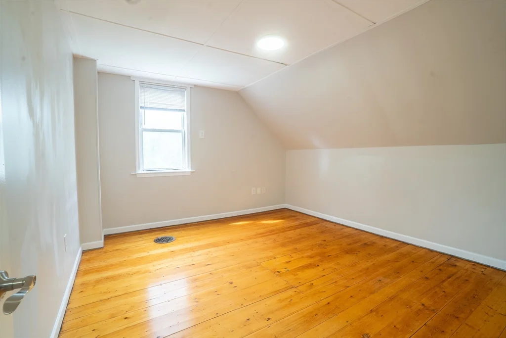3 bed, 1 bath apartment for rent at 18 Drew Ave Unit 1, Weymouth — photo 10 of 12