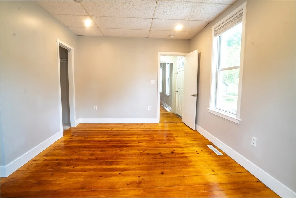 3 bed, 1 bath apartment for rent at 18 Drew Ave Unit 1, Weymouth — photo 7 of 12