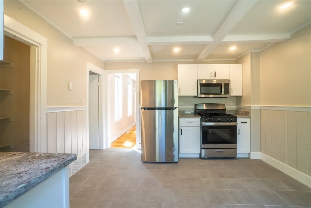 3 bed, 1 bath apartment for rent at 18 Drew Ave Unit 1, Weymouth — photo 1 of 12