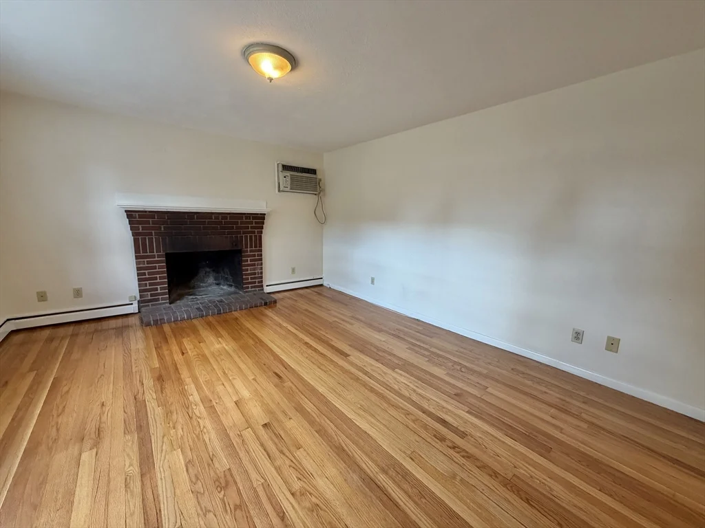 3 bed, 1 bath apartment for rent at 18 Dunstan St Unit 1, West Newton — photo 2 of 29
