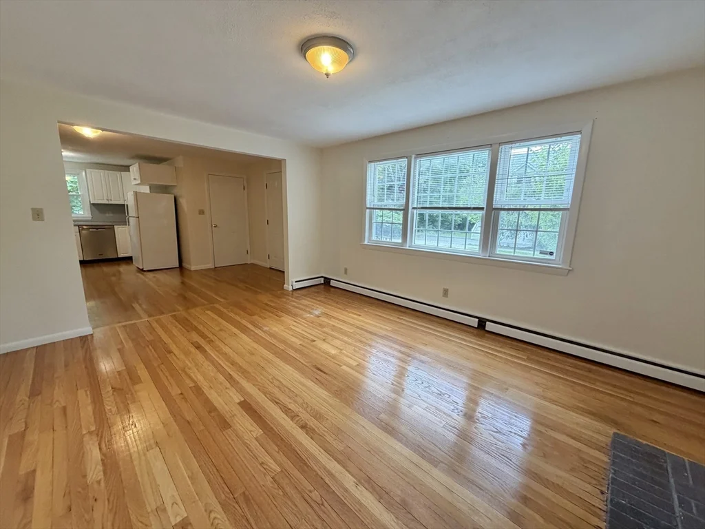 3 bed, 1 bath apartment for rent at 18 Dunstan St Unit 1, West Newton — photo 4 of 29
