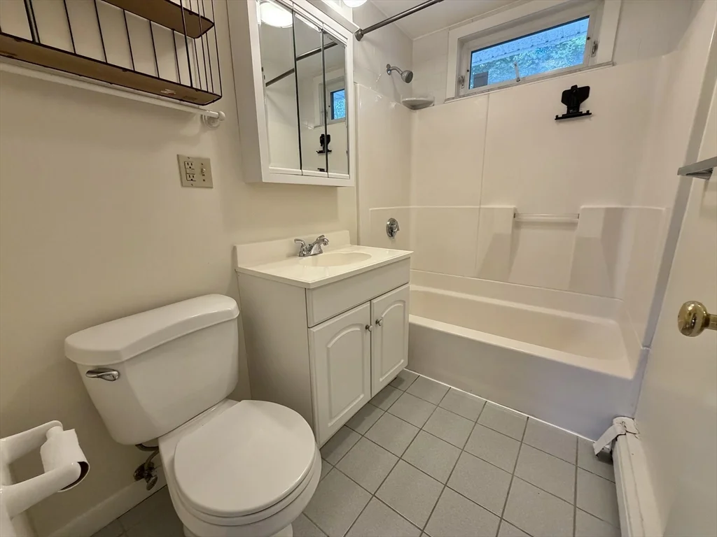 3 bed, 1 bath apartment for rent at 18 Dunstan St Unit 1, West Newton — photo 18 of 29