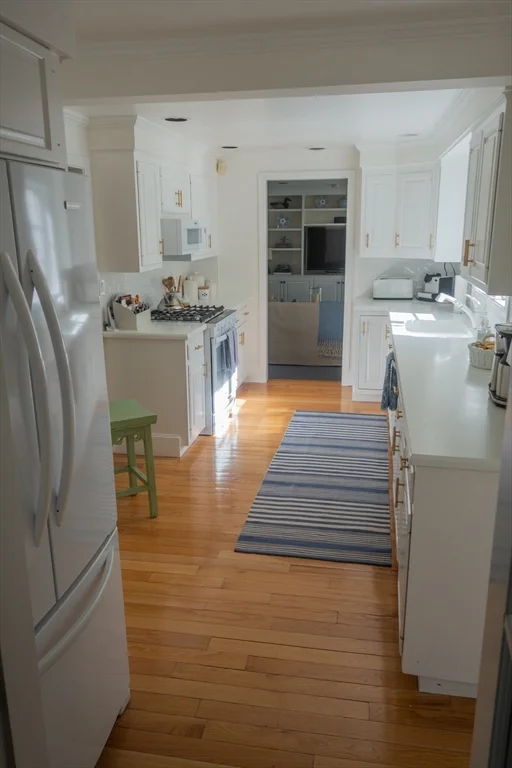 3 bed, 2 bath apartment for rent at 18 Earle Rd, Wellesley — photo 14 of 33