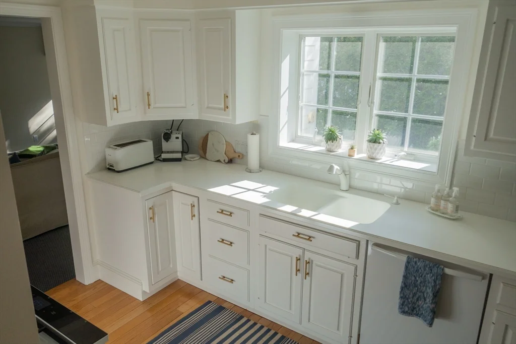 3 bed, 2 bath apartment for rent at 18 Earle Rd, Wellesley — photo 15 of 33