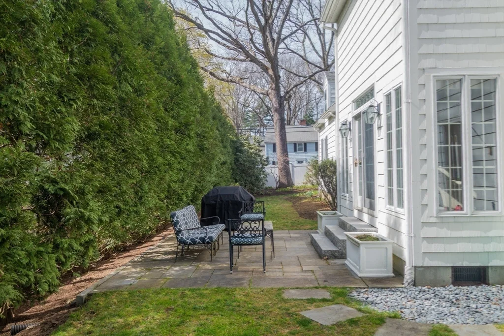 3 bed, 2 bath apartment for rent at 18 Earle Rd, Wellesley — photo 31 of 33