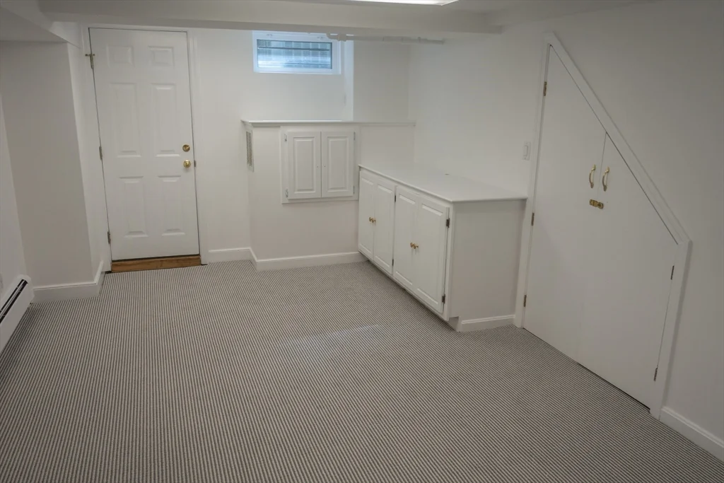 3 bed, 2 bath apartment for rent at 18 Earle Rd, Wellesley — photo 29 of 33