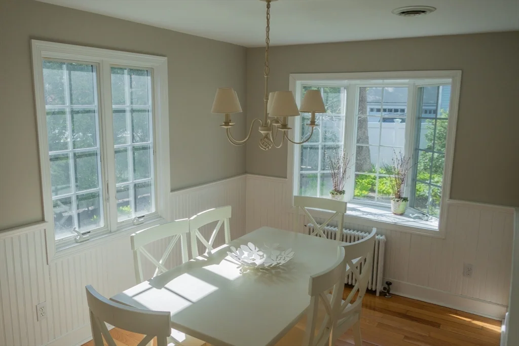 3 bed, 2 bath apartment for rent at 18 Earle Rd, Wellesley — photo 17 of 33
