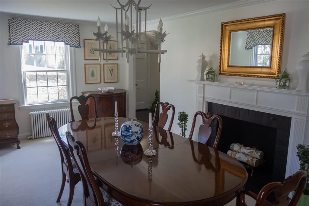 3 bed, 2 bath apartment for rent at 18 Earle Rd, Wellesley — photo 5 of 33