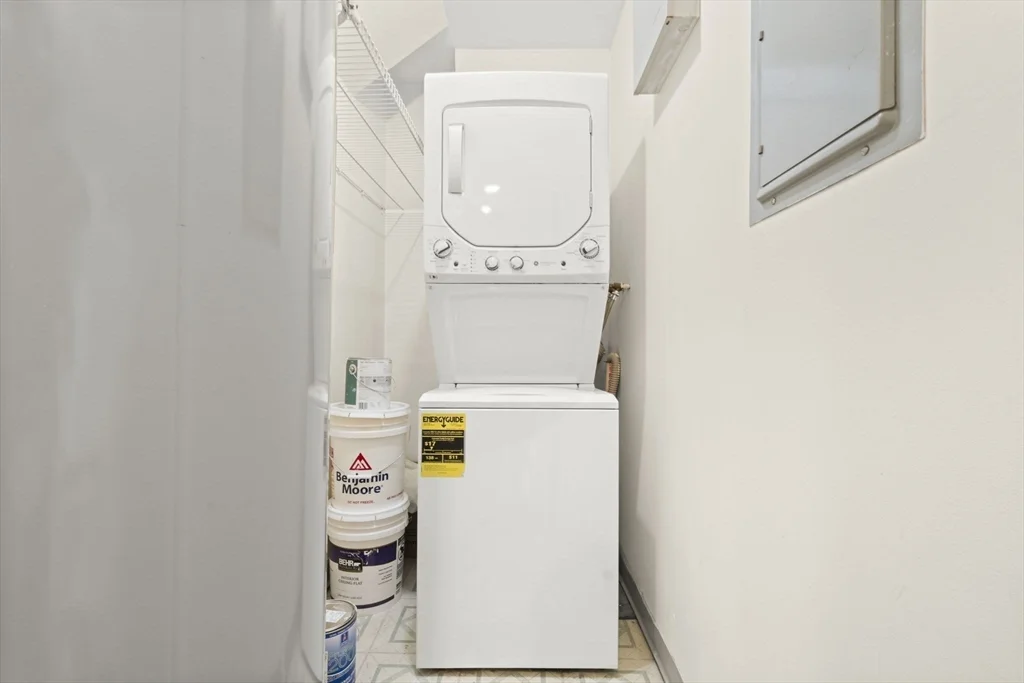 2 bed, 1 bath apartment for rent at 18 East Springfield St Unit 18-3, Harrison Lenox — photo 30 of 36