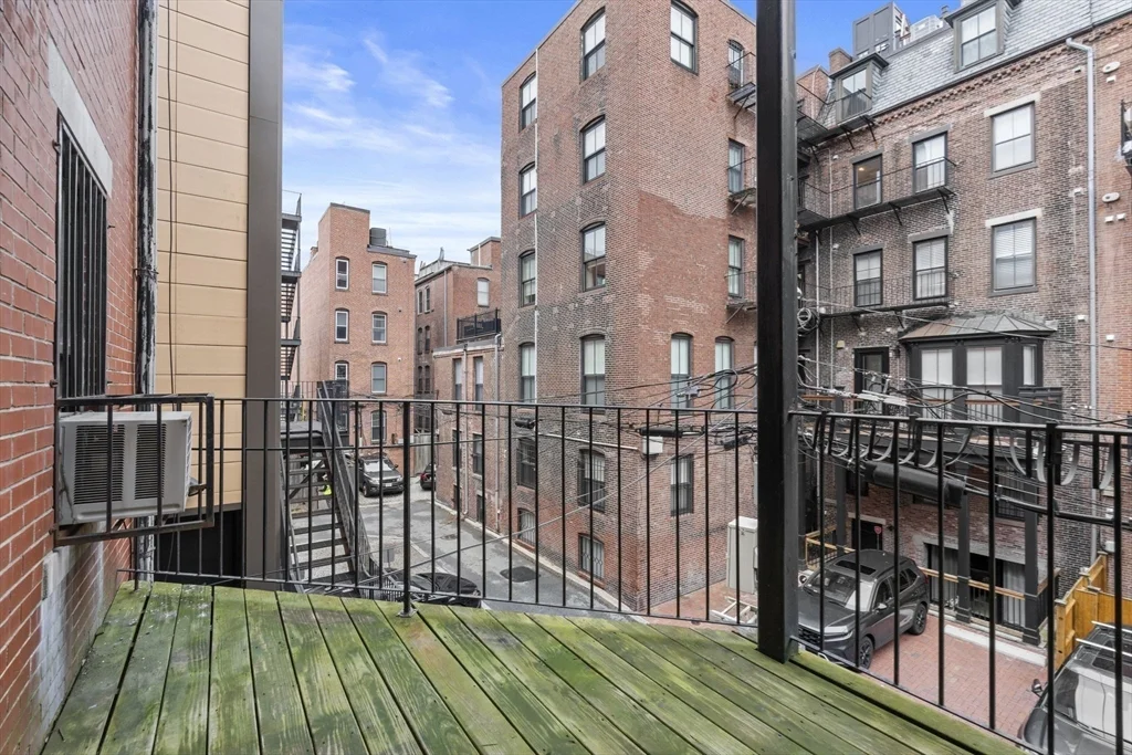 2 bed, 1 bath apartment for rent at 18 East Springfield St Unit 18-3, Harrison Lenox — photo 8 of 36