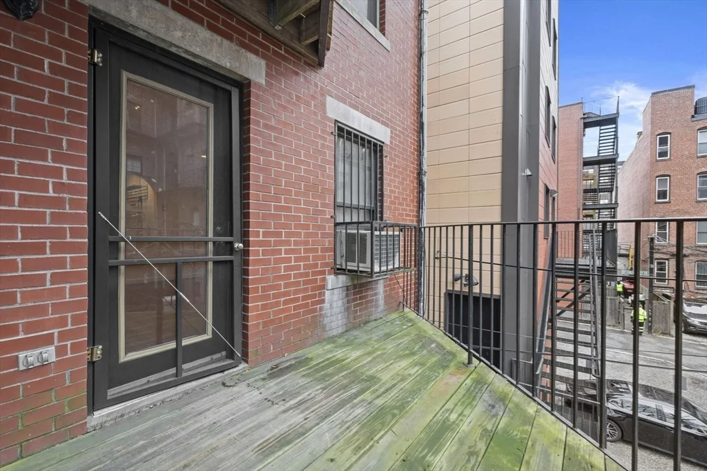 2 bed, 1 bath apartment for rent at 18 East Springfield St Unit 18-3, Harrison Lenox — photo 7 of 36