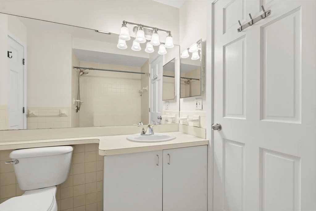 2 bed, 1 bath apartment for rent at 18 East Springfield St Unit 18-3, Harrison Lenox — photo 27 of 36