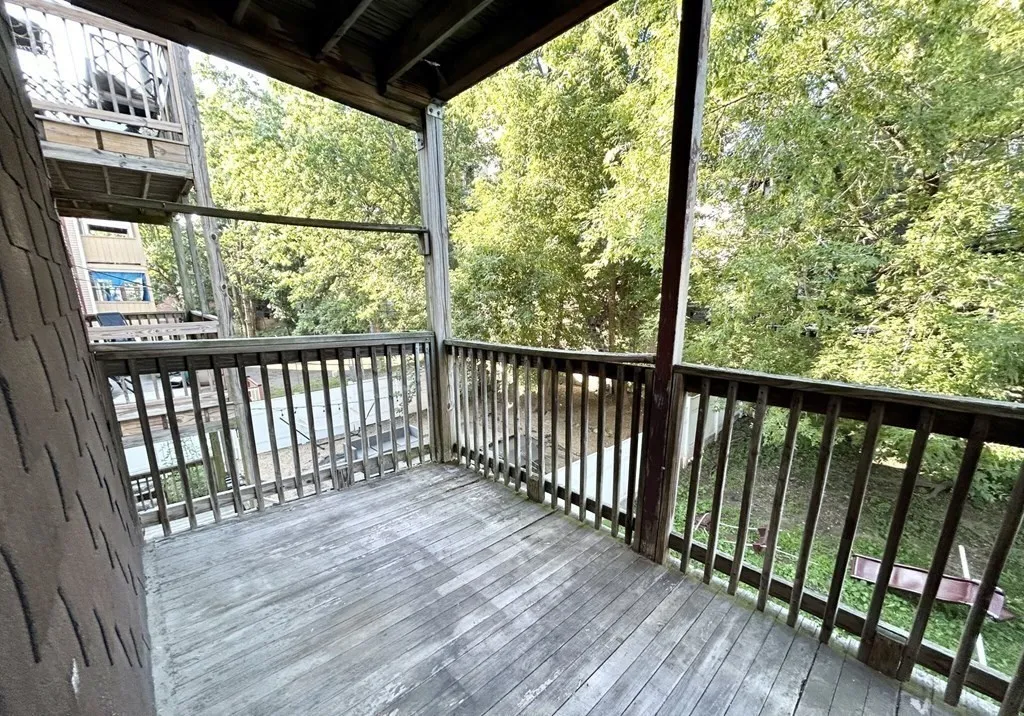 4 bed, 1 bath apartment for rent at 18 Eastman St Unit 2, Boston — photo 9 of 9