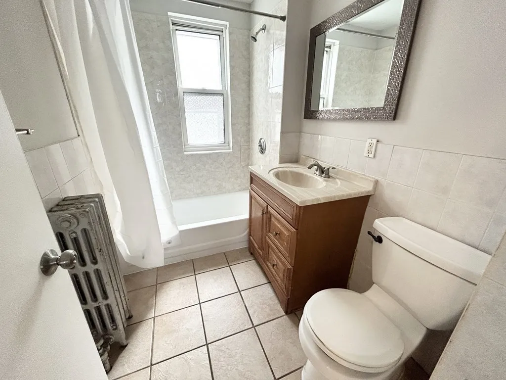 4 bed, 1 bath apartment for rent at 18 Eastman St Unit 2, Boston — photo 8 of 9