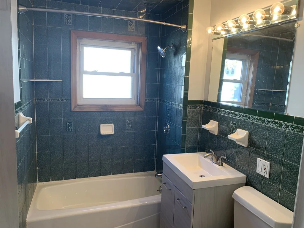 2 bed, 1 bath apartment for rent at 18 Eddy St Unit 1, Banks Square — photo 8 of 10