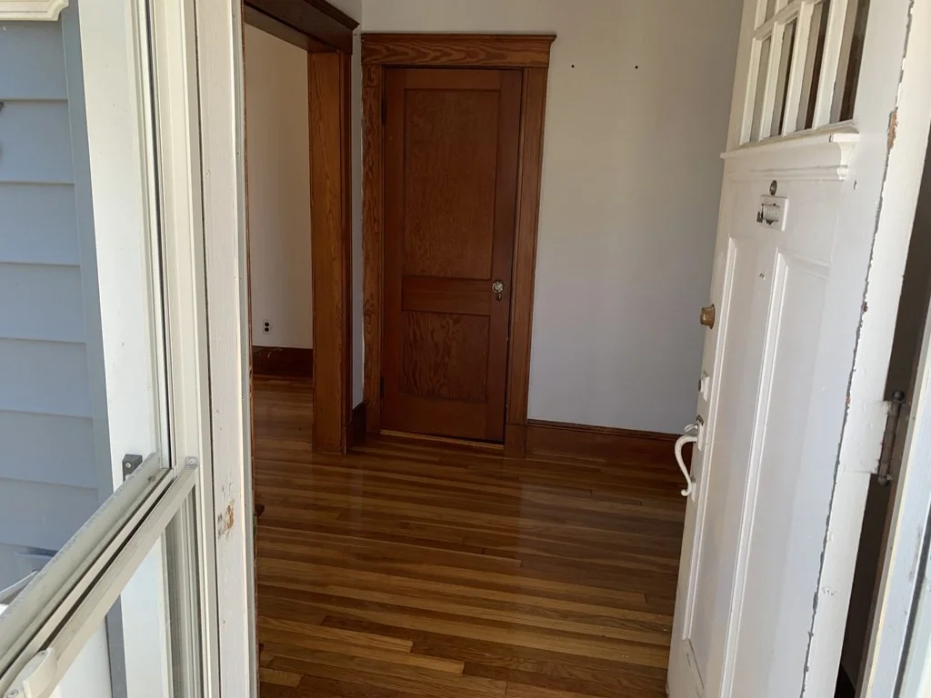 2 bed, 1 bath apartment for rent at 18 Eddy St Unit 1, Banks Square — photo 2 of 10