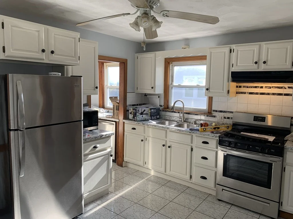 2 bed, 1 bath apartment for rent at 18 Eddy St Unit 1, Banks Square — photo 6 of 10