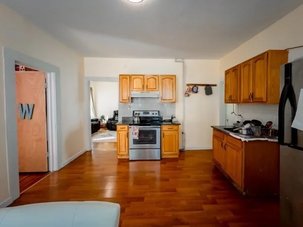 3 bed, 1 bath apartment for rent at 18 Egleston Unit 2, Jamaica Plain — photo 3 of 24