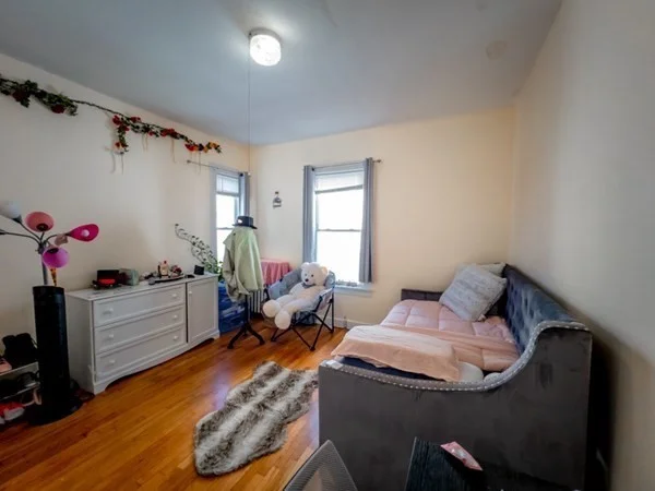 3 bed, 1 bath apartment for rent at 18 Egleston Unit 2, Jamaica Plain — photo 13 of 24