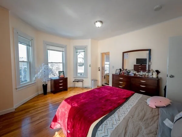 3 bed, 1 bath apartment for rent at 18 Egleston Unit 2, Jamaica Plain — photo 18 of 24