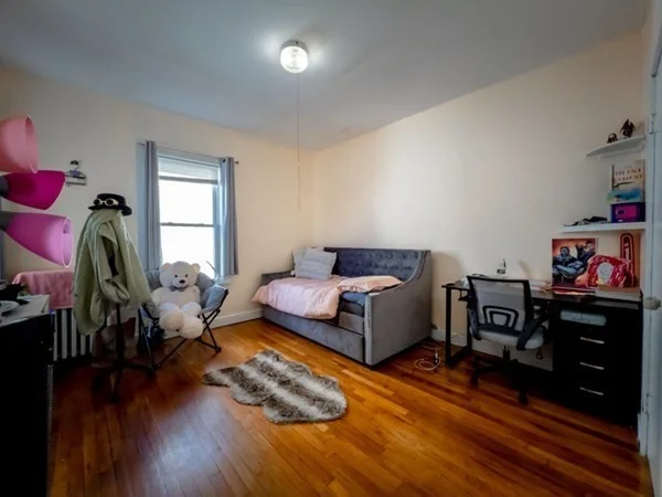 3 bed, 1 bath apartment for rent at 18 Egleston Unit 2, Jamaica Plain — photo 12 of 24