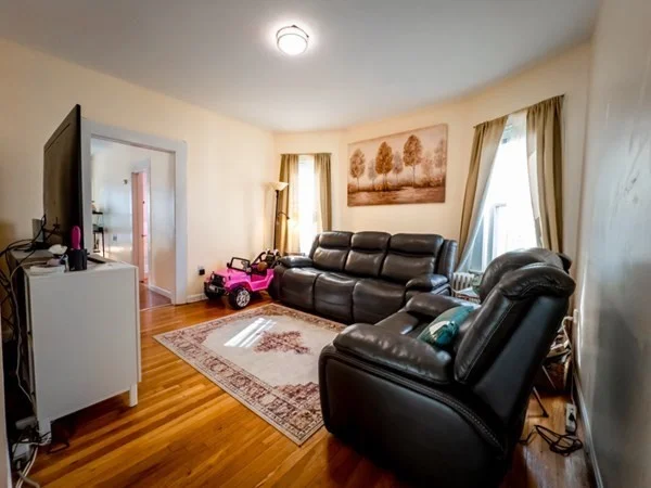 3 bed, 1 bath apartment for rent at 18 Egleston Unit 2, Jamaica Plain — photo 11 of 24