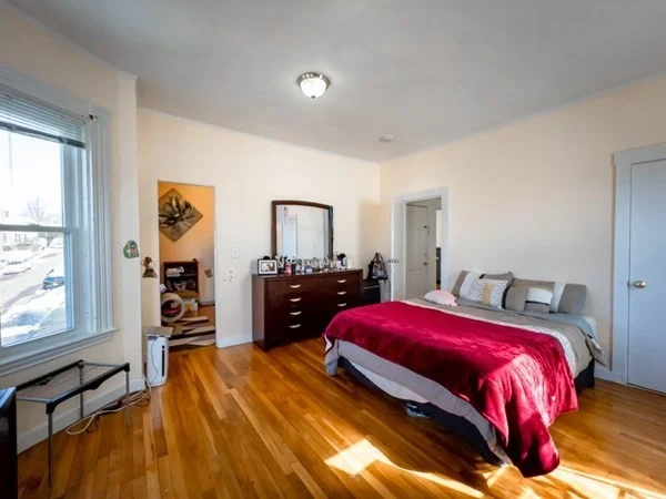 3 bed, 1 bath apartment for rent at 18 Egleston Unit 2, Jamaica Plain — photo 17 of 24