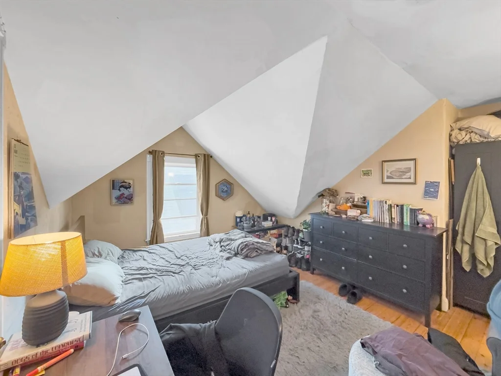 3 bed, 1 bath apartment for rent at 18 Egleston Unit 3, Jamaica Plain — photo 10 of 21