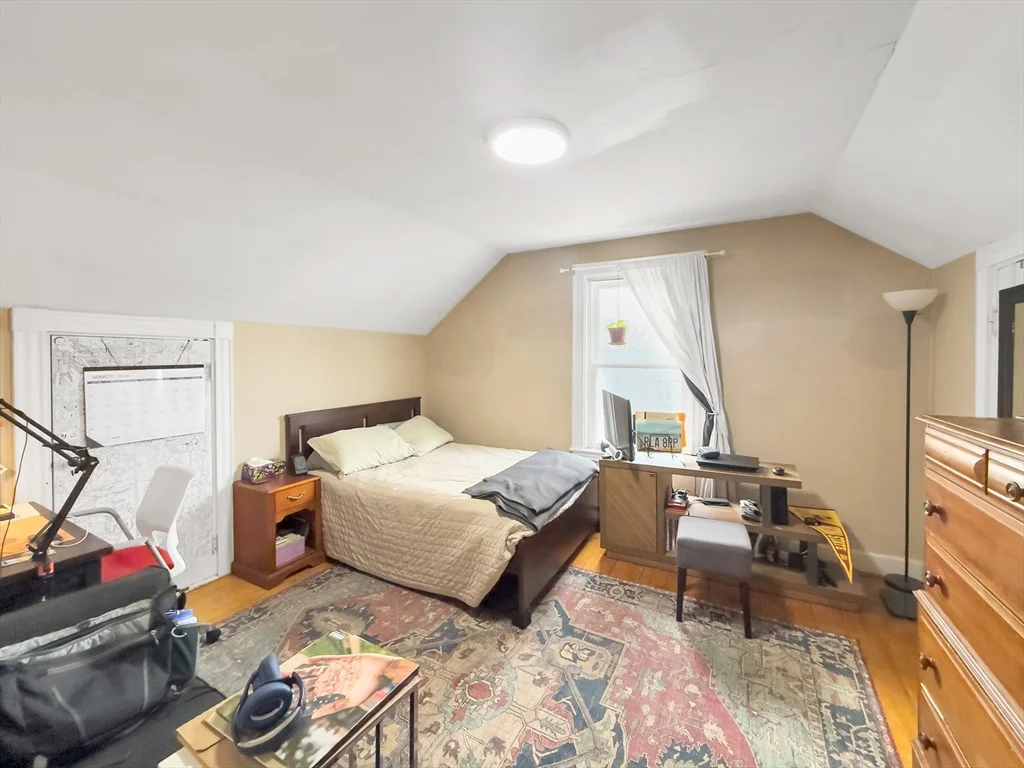 3 bed, 1 bath apartment for rent at 18 Egleston Unit 3, Jamaica Plain — photo 12 of 21