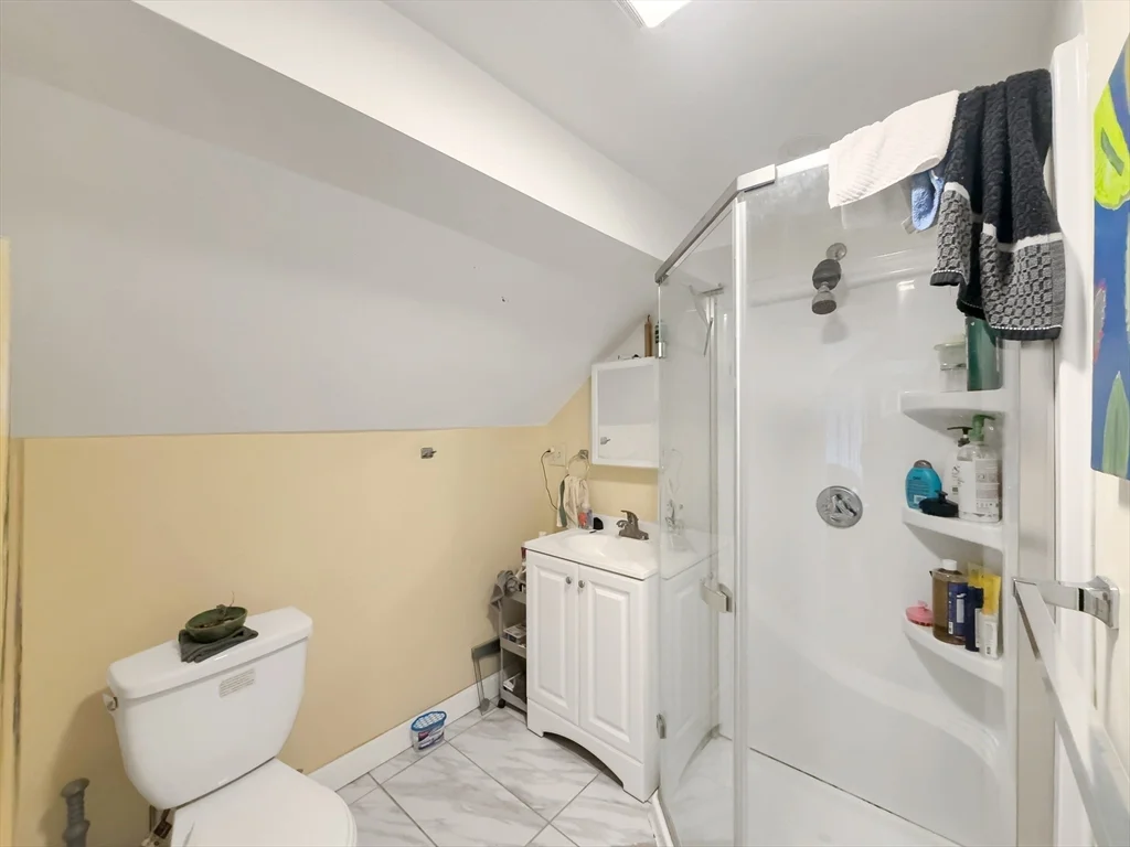 3 bed, 1 bath apartment for rent at 18 Egleston Unit 3, Jamaica Plain — photo 6 of 21
