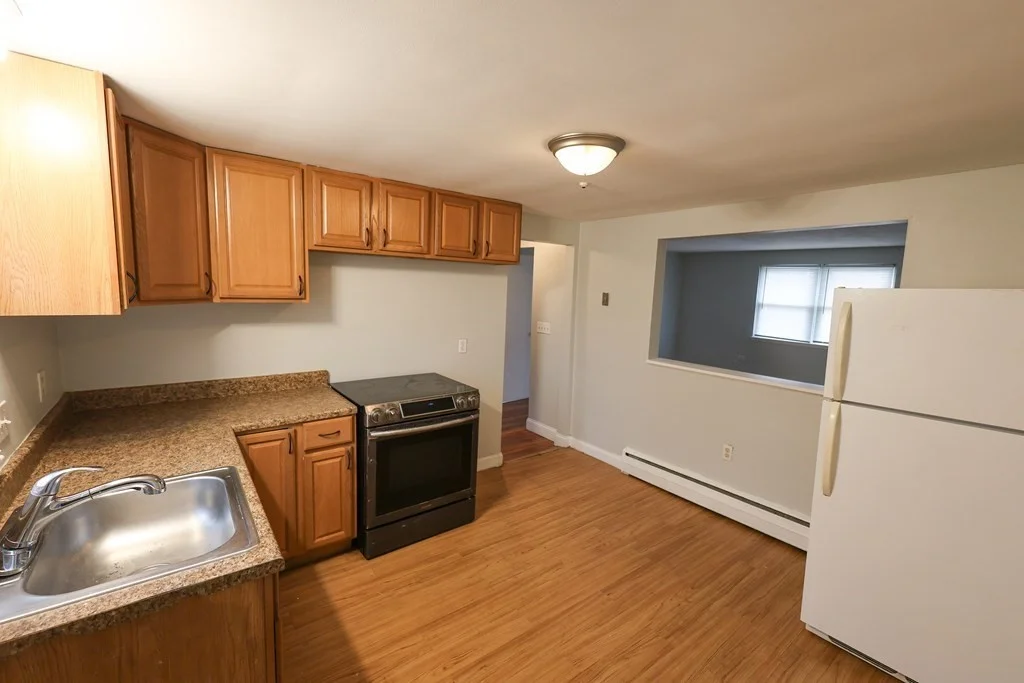 2 bed, 1 bath apartment for rent at 18 Essex St Unit 3, North Quincy — photo 1 of 7