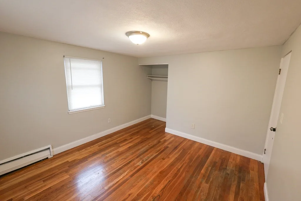 2 bed, 1 bath apartment for rent at 18 Essex St Unit 3, North Quincy — photo 3 of 7