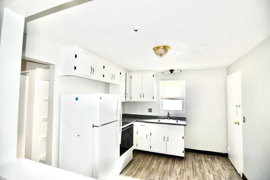 2 bed, 1 bath apartment for rent at 18 Essex St Unit 4, Squantum — photo 9 of 14