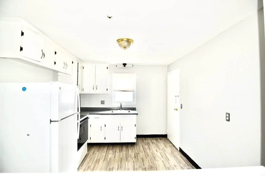 2 bed, 1 bath apartment for rent at 18 Essex St Unit 4, Squantum — photo 1 of 14