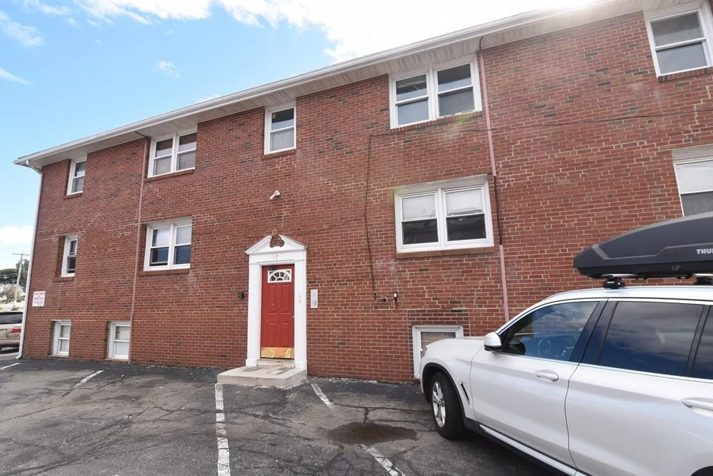 2 bed, 1 bath apartment for rent at 18 Essex St Unit 4, Squantum — photo 3 of 14