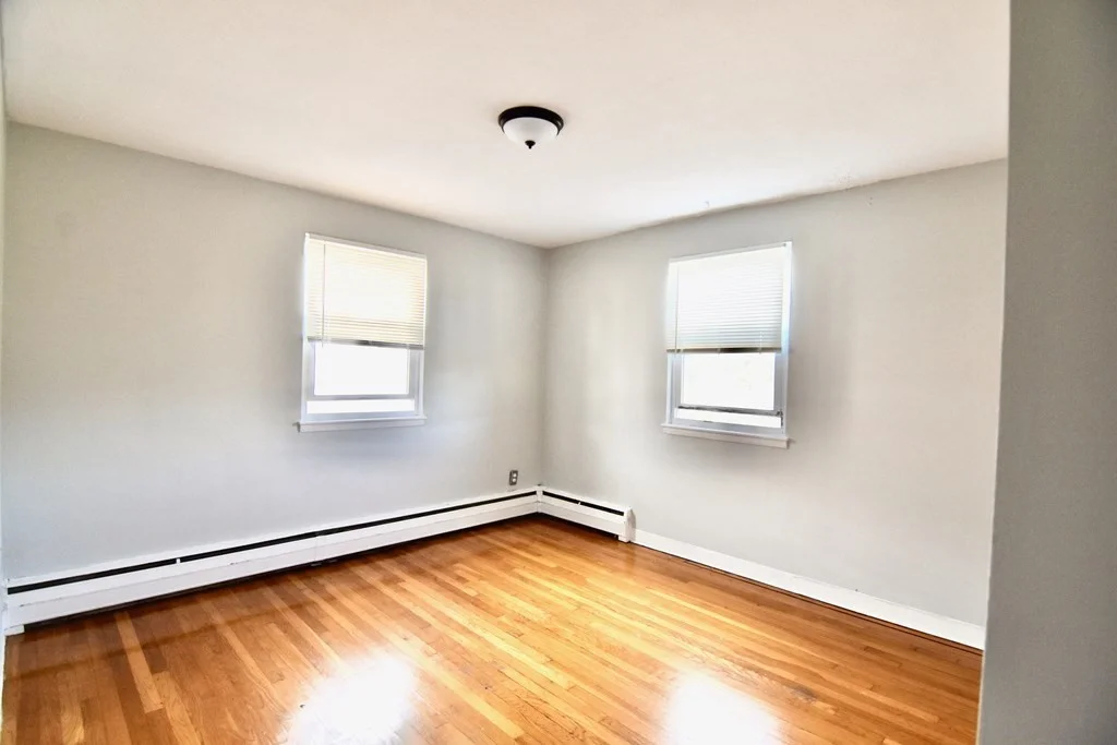 2 bed, 1 bath apartment for rent at 18 Essex St Unit 4, Squantum — photo 8 of 14
