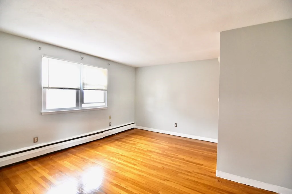 2 bed, 1 bath apartment for rent at 18 Essex St Unit 4, Squantum — photo 10 of 14