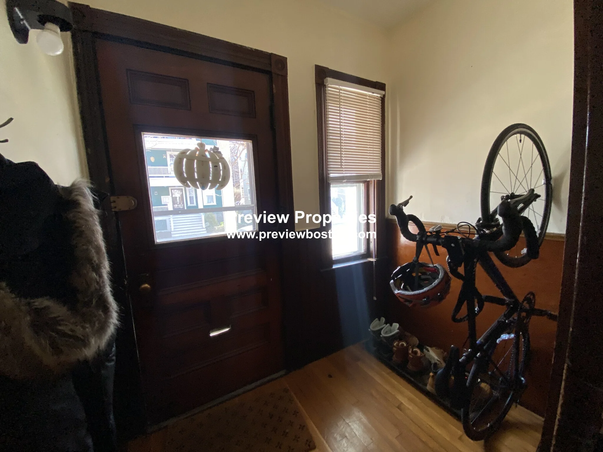 3 bed, 1 bath apartment for rent at 18 Fairbanks St Unit 1, Oak Square — photo 28 of 38