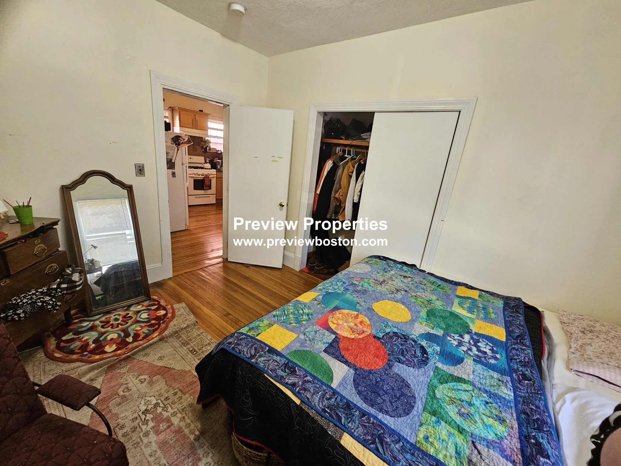3 bed, 1 bath apartment for rent at 18 Fairbanks St Unit 1, Oak Square — photo 7 of 38