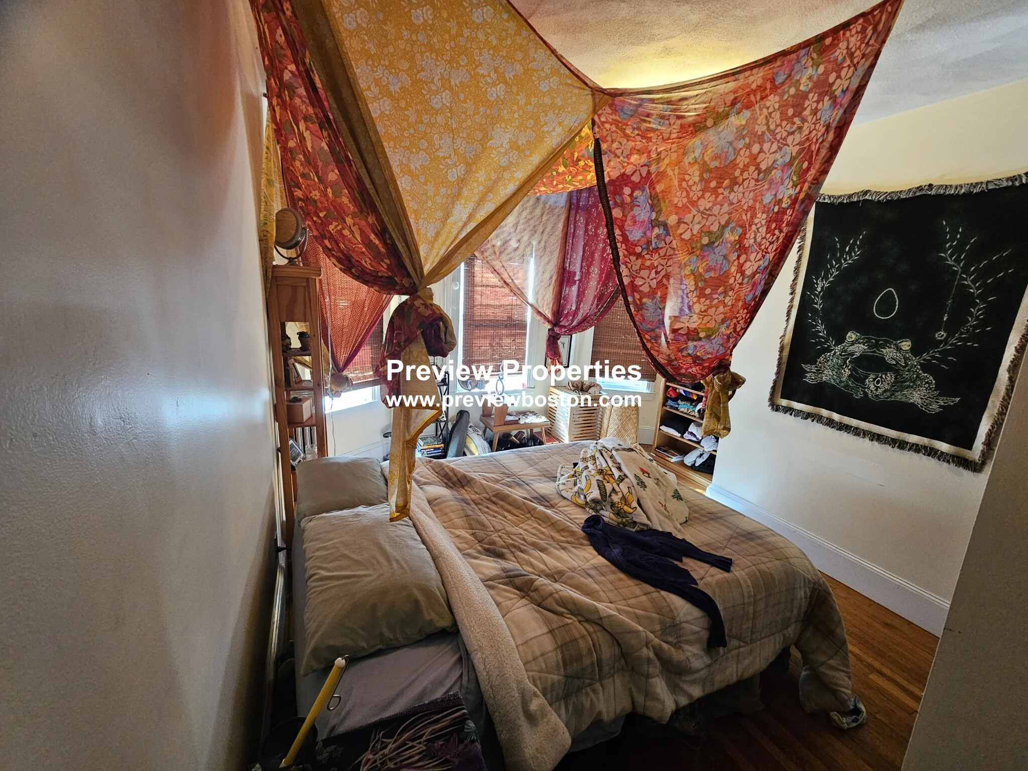 3 bed, 1 bath apartment for rent at 18 Fairbanks St Unit 1, Oak Square — photo 8 of 38