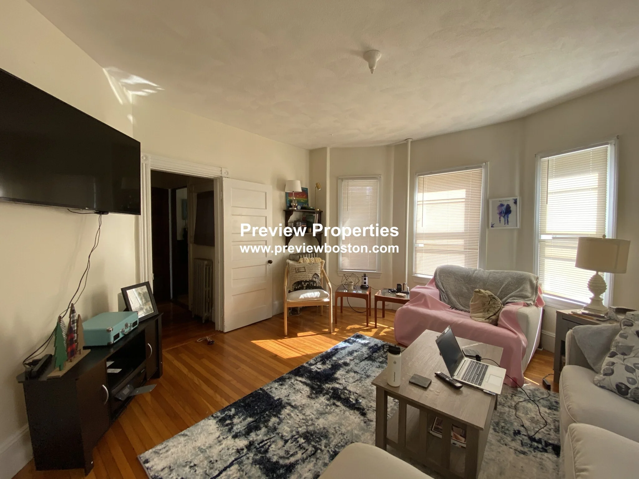 3 bed, 1 bath apartment for rent at 18 Fairbanks St Unit 1, Oak Square — photo 19 of 38