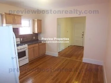3 bed, 1 bath apartment for rent at 18 Fairbanks St Unit 1, Oak Square — photo 30 of 38
