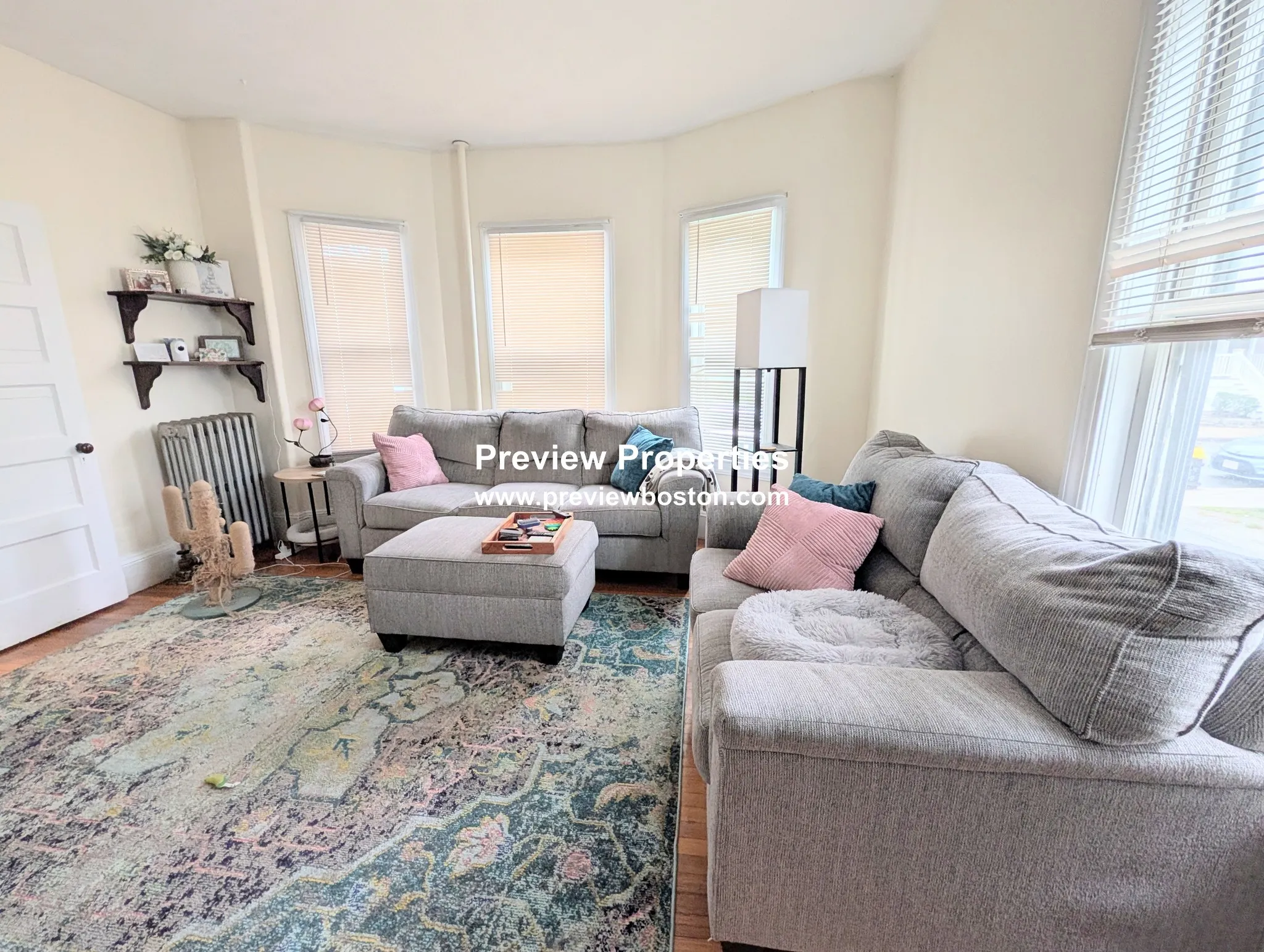 3 bed, 1 bath apartment for rent at 18 Fairbanks St Unit 1P, Oak Square
