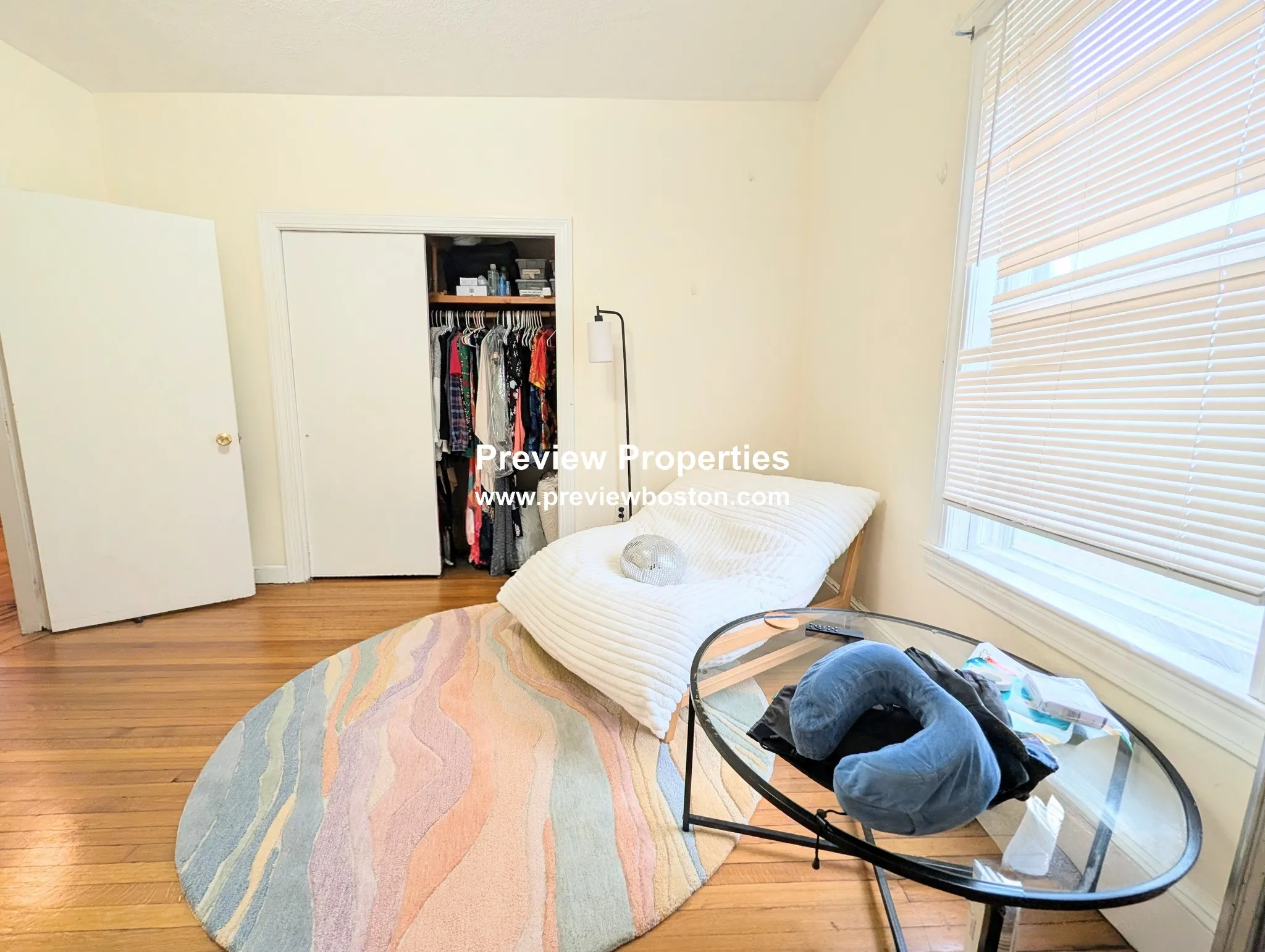 3 bed, 1 bath apartment for rent at 18 Fairbanks St Unit 1P, Oak Square — photo 12 of 20